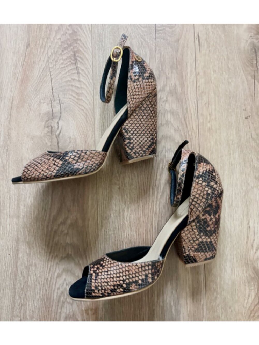 Rita Linares Ankle Strap Animal Print Leather ChunkyHigh Heeled Sandals - Picture 2 of 5